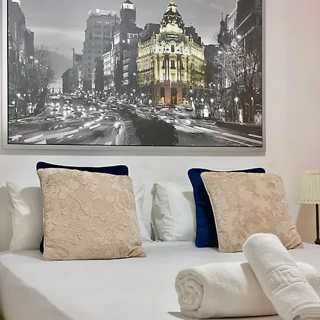 Charming Puerta Del Sol V Madrid Exterior photo